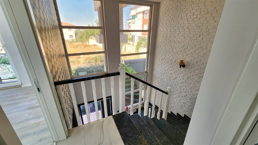 فيلا 5+1 في دوشيمالتي-منطقة أنطاليا 