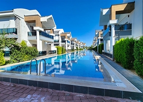 فيلا 5+1 في دوشيمالتي-منطقة أنطاليا 