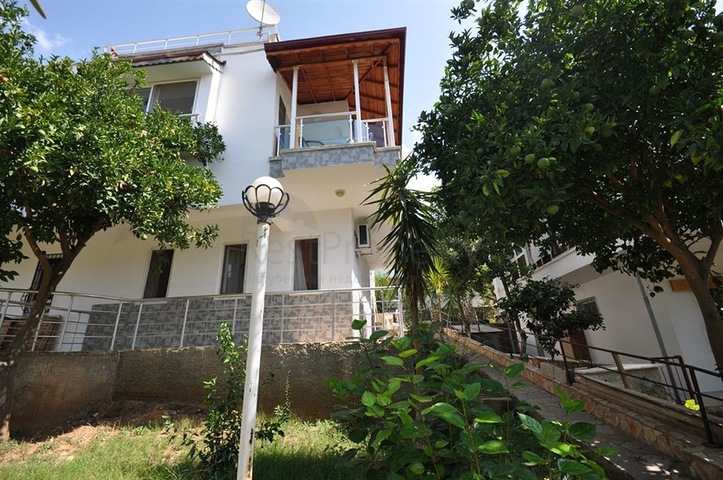 فيلا مفروشة مطلة على البحر 