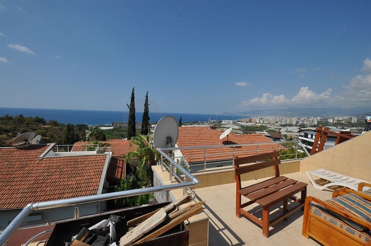 فيلا مفروشة مطلة على البحر 