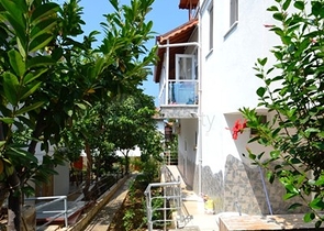 فيلا مفروشة مطلة على البحر 