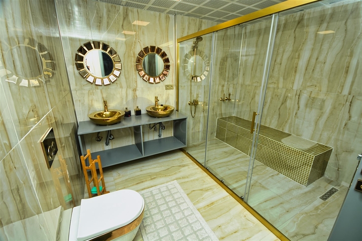 فيلا 7 + 1 في منطقة بيليك أنطاليا 