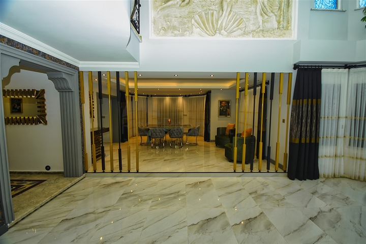 فيلا 7 + 1 في منطقة بيليك أنطاليا 