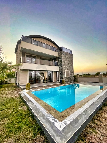 فيلا 4+1 في قادري-حي أنطاليا 