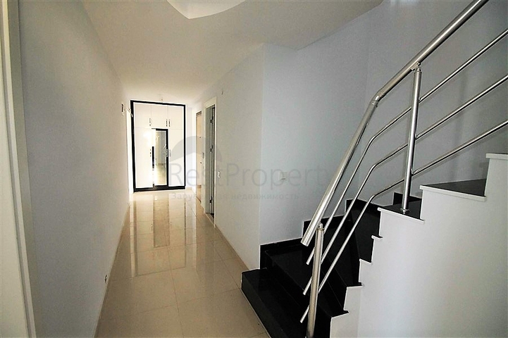 دوبلكس 4 + 1 مع مطبخ منفصل في سيكجيلي