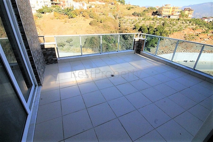 دوبلكس 4 + 1 مع مطبخ منفصل في سيكجيلي