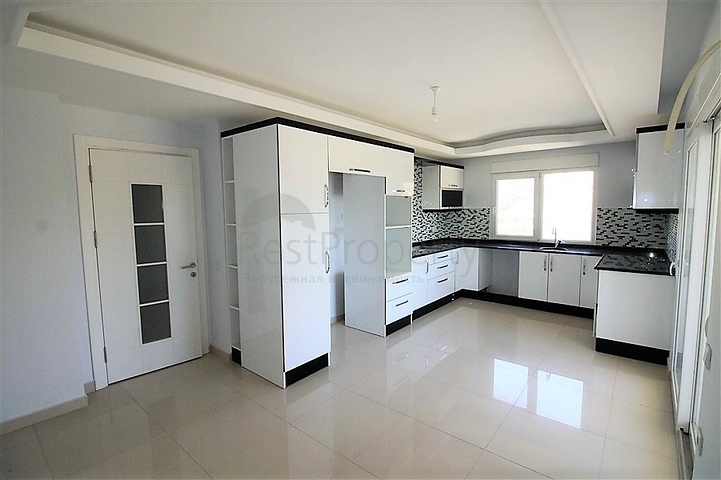 دوبلكس 4 + 1 مع مطبخ منفصل في سيكجيلي