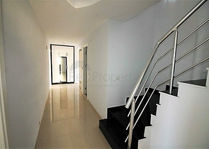 دوبلكس 4 + 1 مع مطبخ منفصل في سيكجيلي