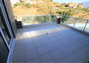 دوبلكس 4 + 1 مع مطبخ منفصل في سيكجيلي