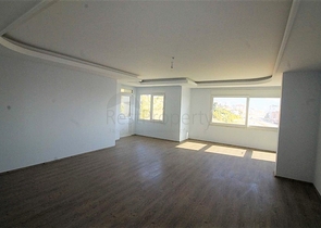 دوبلكس 4 + 1 مع مطبخ منفصل في سيكجيلي