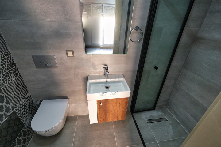 مشروع استثماري في منطقة ألتينوفا-أنطاليا الصغيرة 