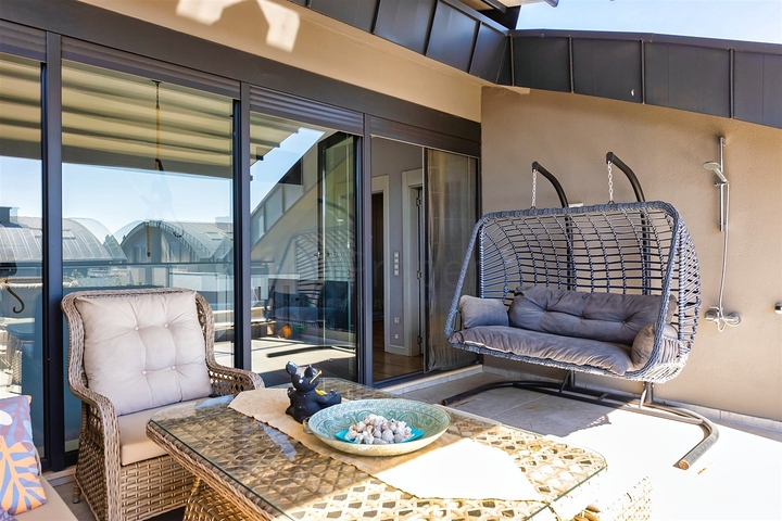 شقة 4 + 1 في حي إرمينيك أنطاليا 