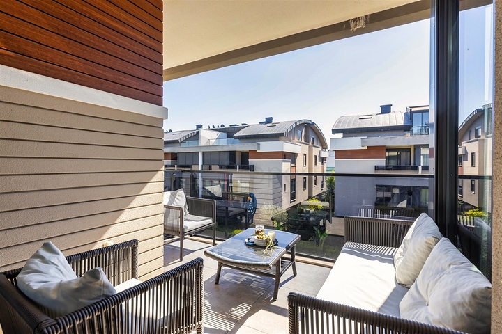 شقة 4 + 1 في حي إرمينيك أنطاليا 