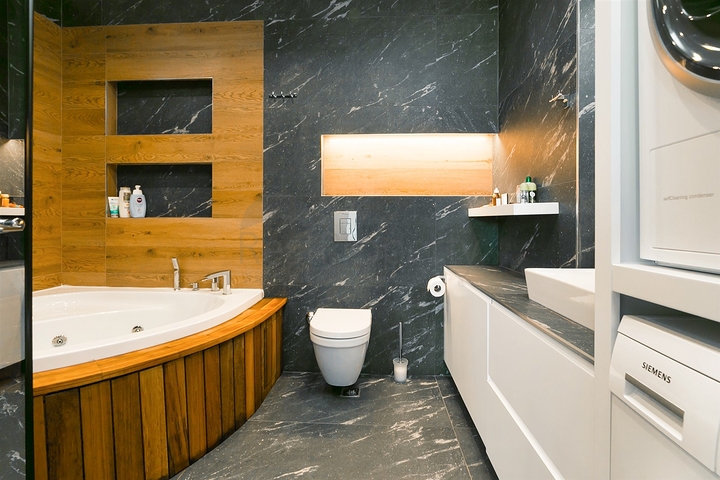 شقة 4 + 1 في حي إرمينيك أنطاليا 