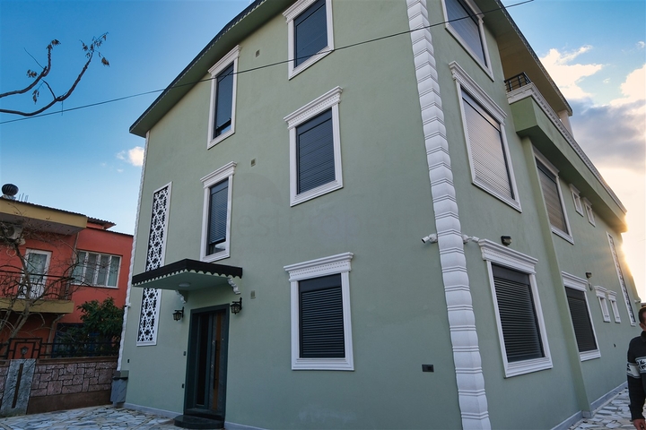 فيلا 7+1 في أيدينليك - حي أنطاليا 