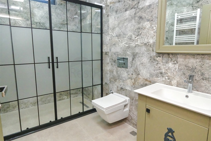 فيلا 7+1 في أيدينليك - حي أنطاليا 