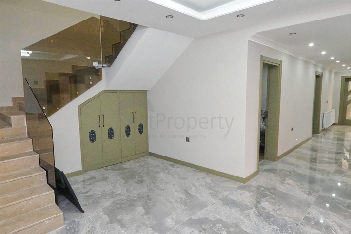 فيلا 7+1 في أيدينليك - حي أنطاليا 