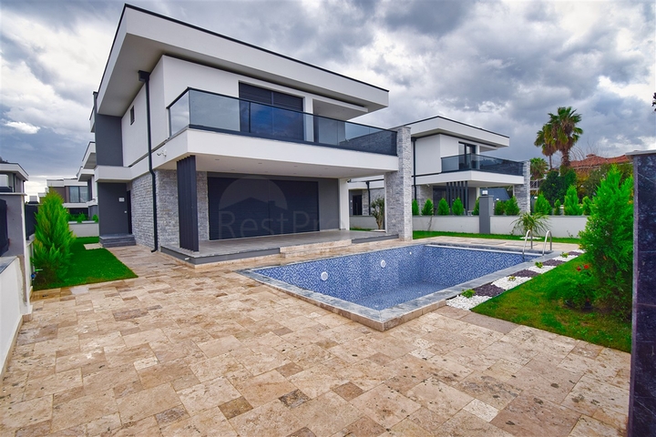 فيلا 4+1 في كيمير-منطقة أنطاليا 