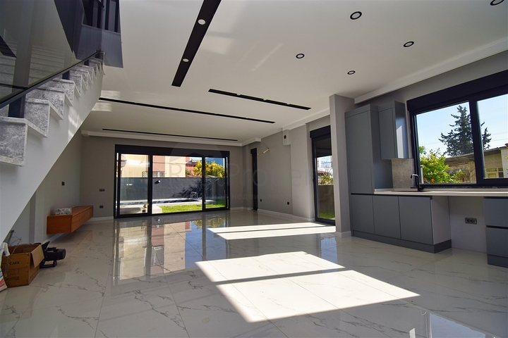 فيلا 3 + 1 في حي ارمينيك انطاليا 