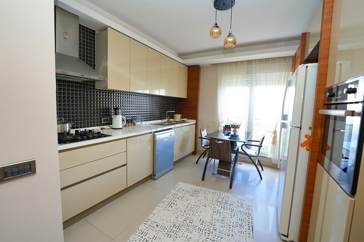 شقة 2 + 1 في منطقة لارا أنطاليا