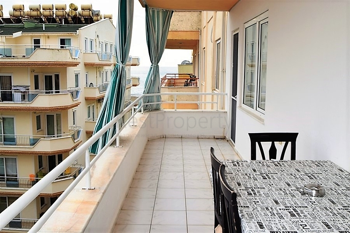 شقة 2+1 في محمودلار في شارع بربروسا 