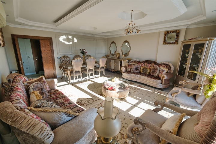 شقة دوبلكس 4 + 2 في حي سيتيلر أنطاليا 