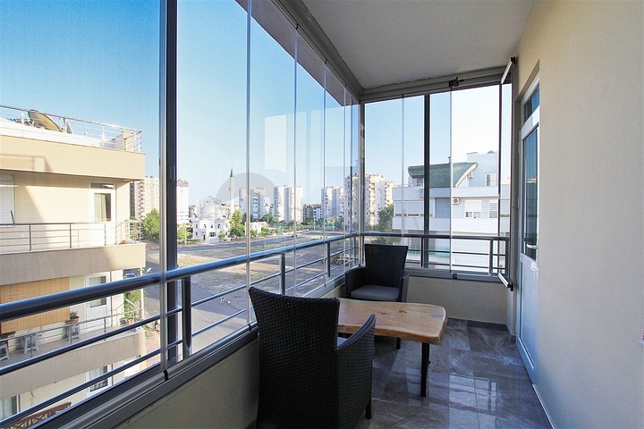 شقة دوبلكس 5 + 2 في كاجلايان - حي أنطاليا 