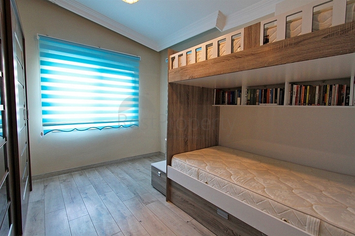 شقة دوبلكس 5 + 2 في كاجلايان - حي أنطاليا 