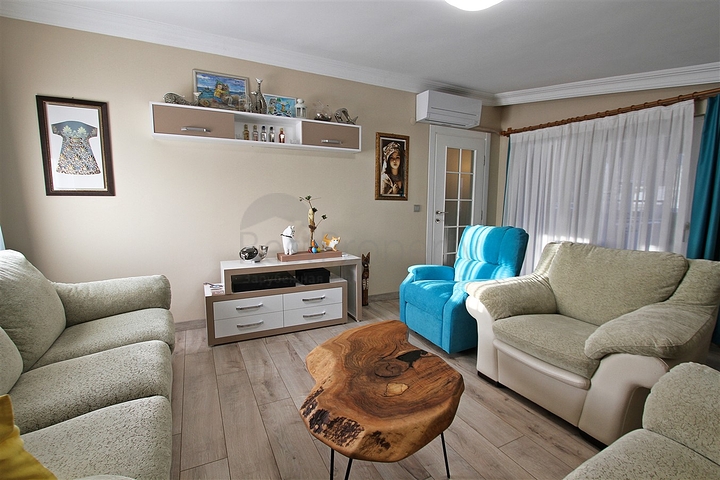 شقة دوبلكس 5 + 2 في كاجلايان - حي أنطاليا 