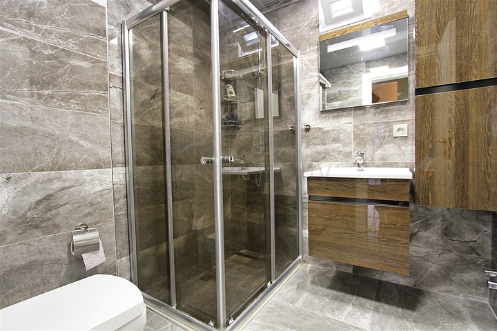 شقة دوبلكس 5 + 2 في كاجلايان - حي أنطاليا 