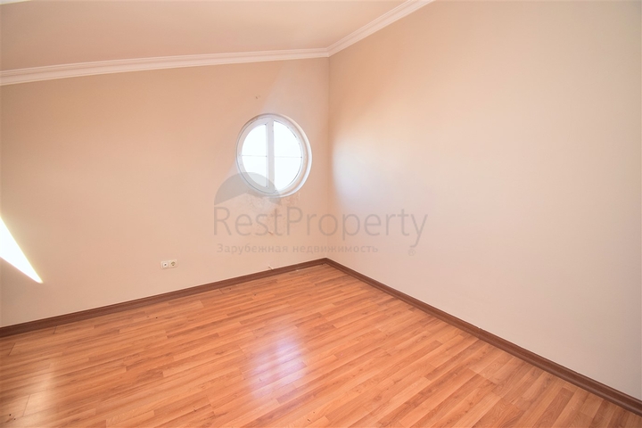 شقة دوبلكس 6 + 1 في حي بينارباشي - أنطاليا 