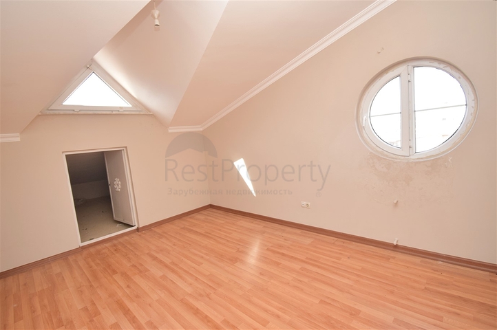 شقة دوبلكس 6 + 1 في حي بينارباشي - أنطاليا 