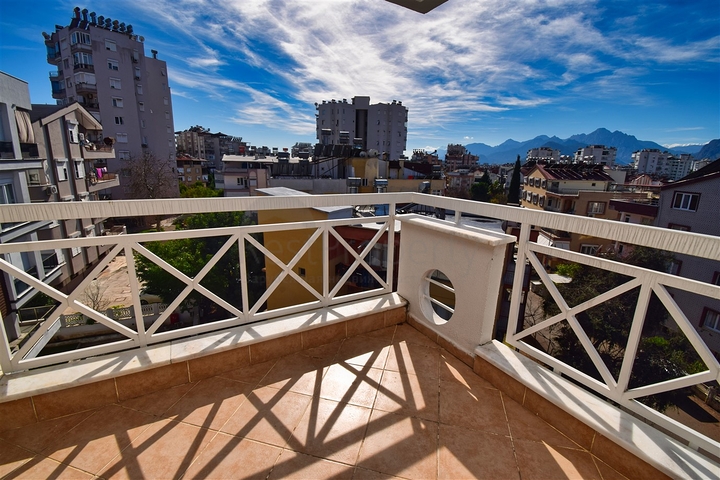 شقة دوبلكس 6 + 1 في حي بينارباشي - أنطاليا 