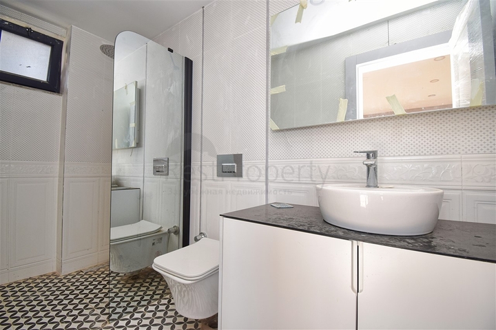 مشروع استثماري لفيلا 5 + 1 في إرمينك - حي أنطاليا 