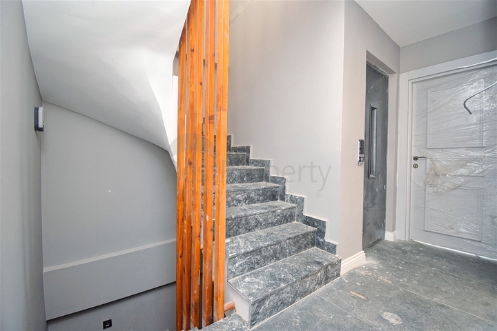 مشروع استثماري لفيلا 5 + 1 في إرمينك - حي أنطاليا 