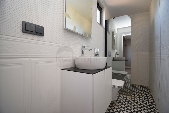 مشروع استثماري لفيلا 5 + 1 في إرمينك - حي أنطاليا 