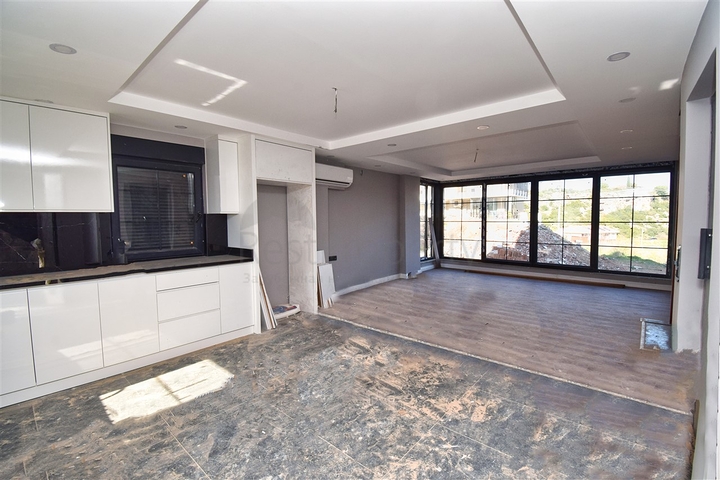 مشروع استثماري لفيلا 5 + 1 في إرمينك - حي أنطاليا 