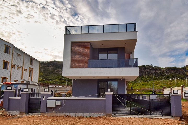 فيلا 4 + 1 في حي ارمينيك انطاليا 