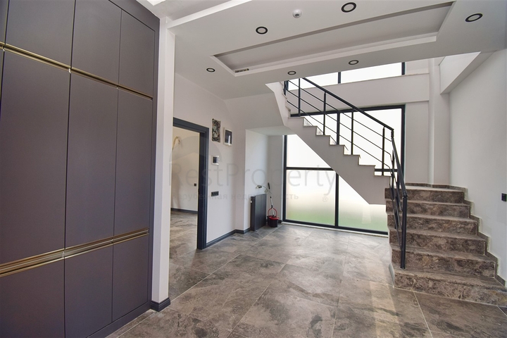 فيلا 4 + 1 في حي ارمينيك انطاليا 