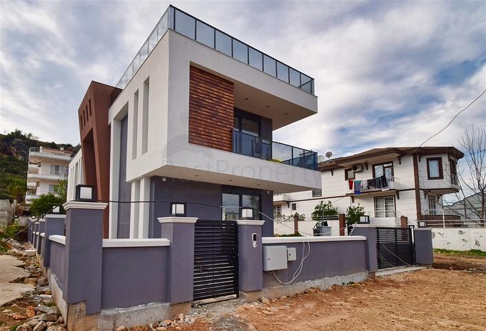 فيلا 4 + 1 في حي ارمينيك انطاليا 