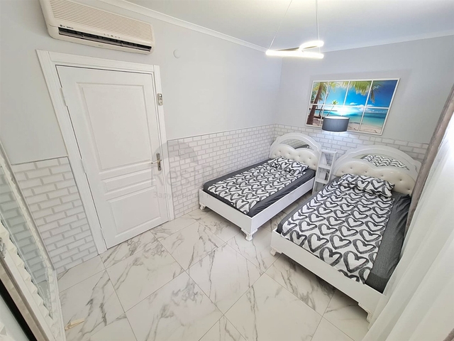 شقة دوبلكس 4 + 1 في كيمير - منطقة أنطاليا 