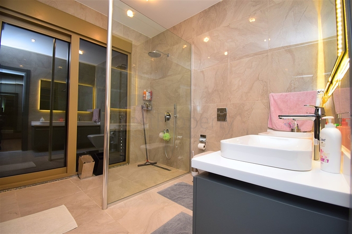 فلل 5 + 2 في أكسو-منطقة أنطاليا 