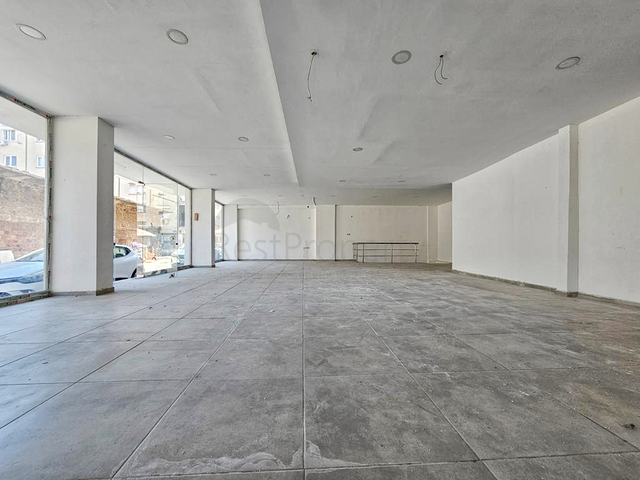 المباني التجارية في منطقة أمجين-أنطاليا الصغيرة معروضة للبيع. 