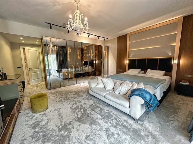 فيلا 5+1 في دوشيمالتي-منطقة أنطاليا 