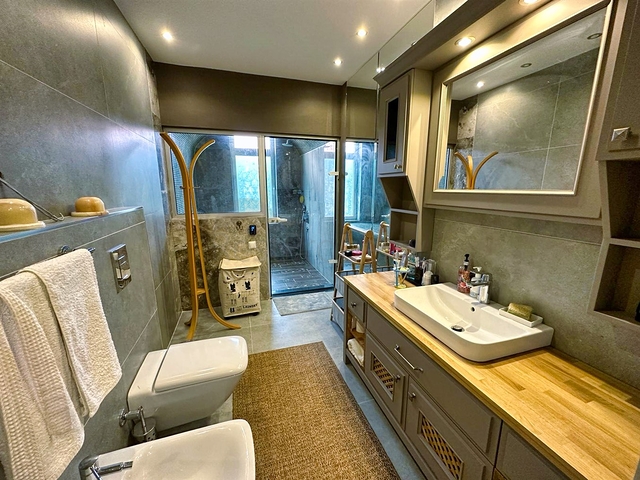 فيلا 5+1 في دوشيمالتي-منطقة أنطاليا 