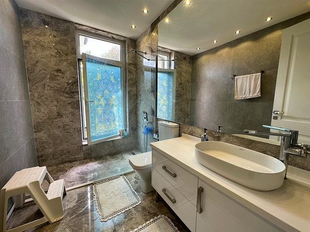 فيلا 5+1 في دوشيمالتي-منطقة أنطاليا 