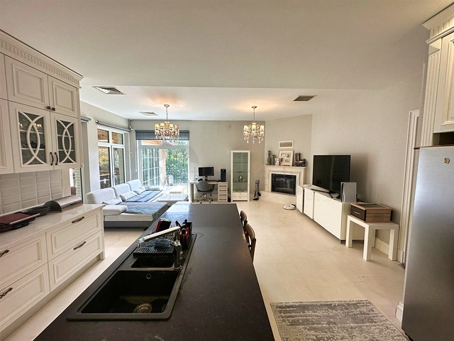 فيلا 5+1 في دوشيمالتي-منطقة أنطاليا 