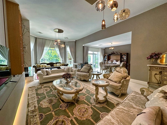 فيلا 5+1 في دوشيمالتي-منطقة أنطاليا 