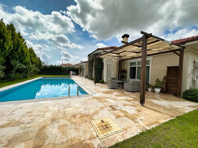 فيلا 5+1 في دوشيمالتي-منطقة أنطاليا 