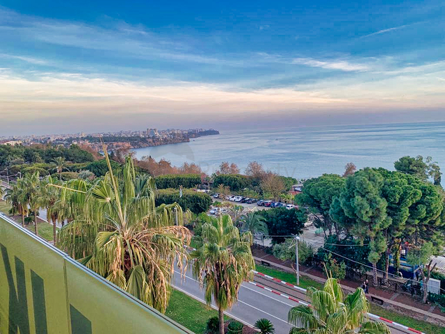 شقة 3+1 في حي باخشيلي إيفليري السكني-أنطاليا 